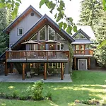 Lorimer Ridge Lodge