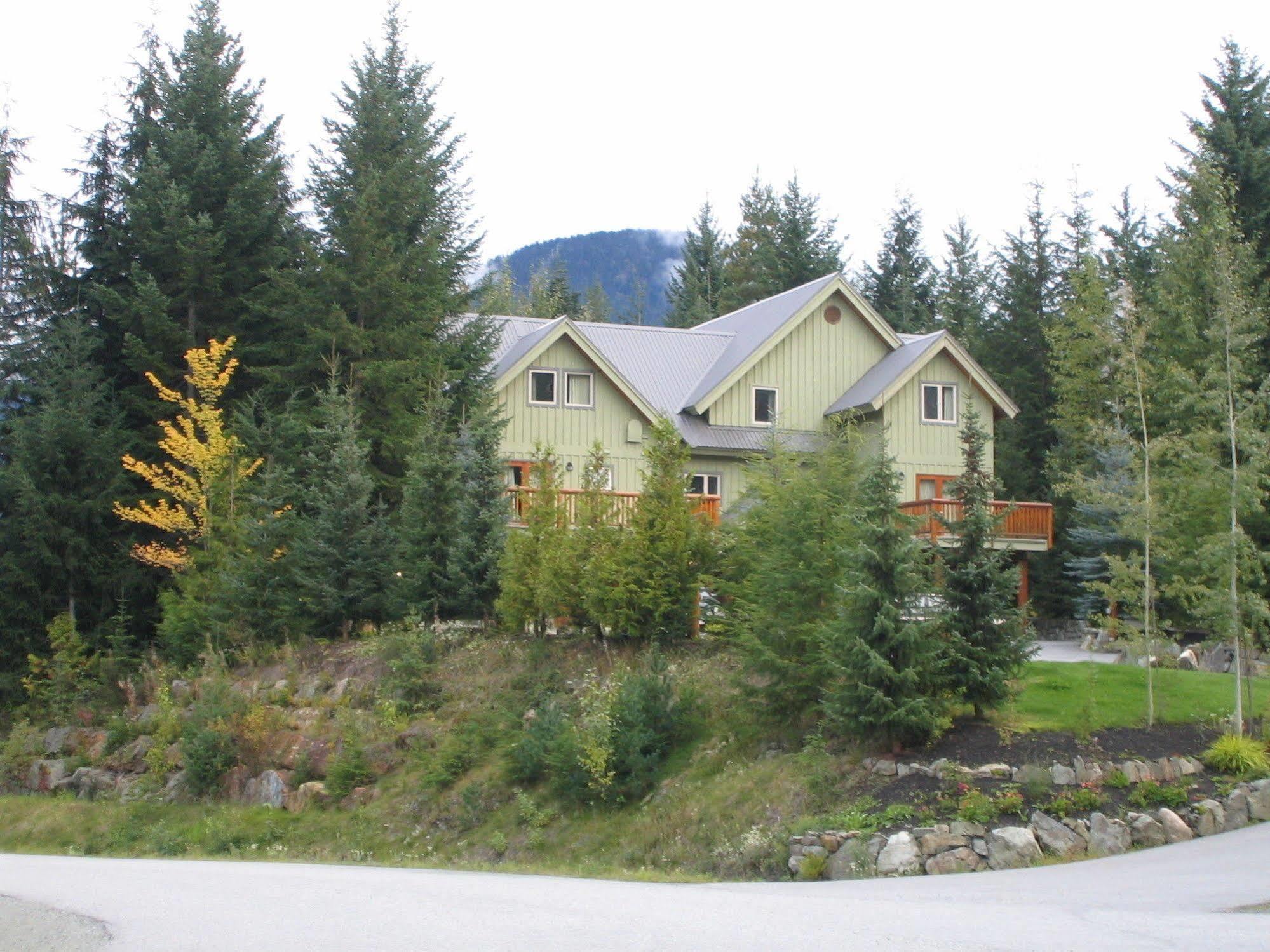 Lorimer Ridge Chalet Whistler